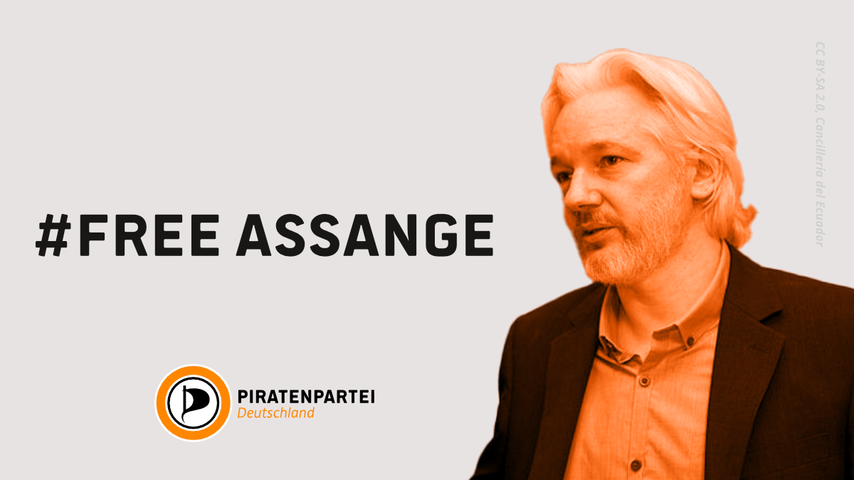 #Free Assange Bild von Julian Assange, Logo der Piratenpartei Deutschland